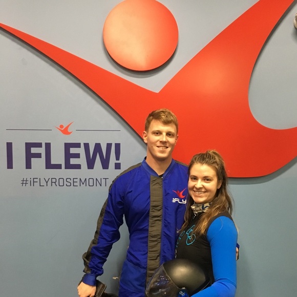 Meet the Poshers: SoPinesFinds - Picture 1 of 7